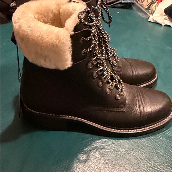 NWT FRYE Samantha Hiker Weatherproof Genuine Shearling Lace Up Boots - Picture 5 of 11